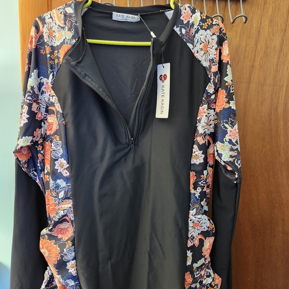 Kate Kasin Floral Long Sleeve Swim Top. Size 2 XL.